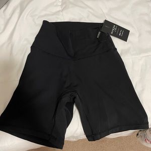 NVGTN Black Signature 2.0 shorts